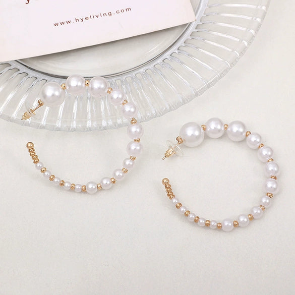 Vintage Elegant Geometric Pearl Wrapped Metal Earrings With Electroplated Finish Trendy Fashion Jewelry