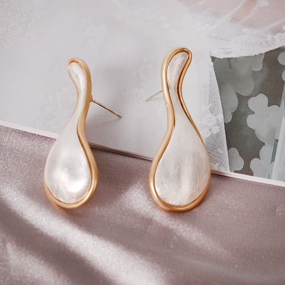 Vintage Geometric Metal Statement Earrings For Women Exaggerated Simple Fashion Jewelry For Wholesale
