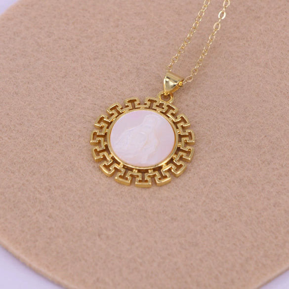 Vintage Geometric Shell Pendant Necklace With Micro Inlaid Zircon And Mixed Gem Inlay Water Wave Chain Religious Jewelry