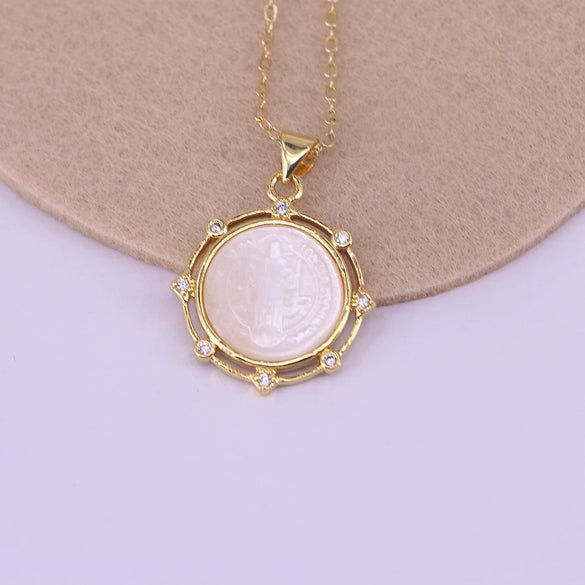 Vintage Geometric Shell Pendant Necklace With Micro Inlaid Zircon And Mixed Gem Inlay Water Wave Chain Religious Jewelry