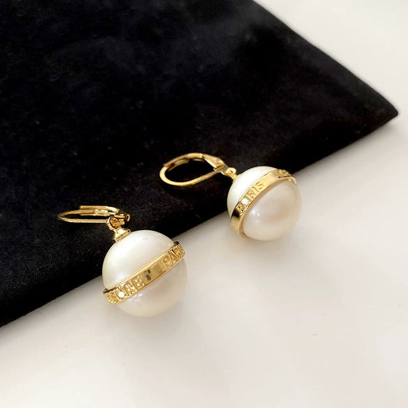 Vintage Imitation Pearl Earrings With U Shape And Geometric Pattern Electroplated Light Luxury For Women