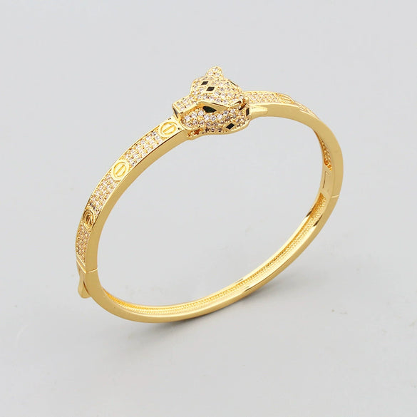 Vintage Leopard Head Bracelet For Women In Gold Plated Environmental Protection Copper With Inlaid Diamond Style Details
