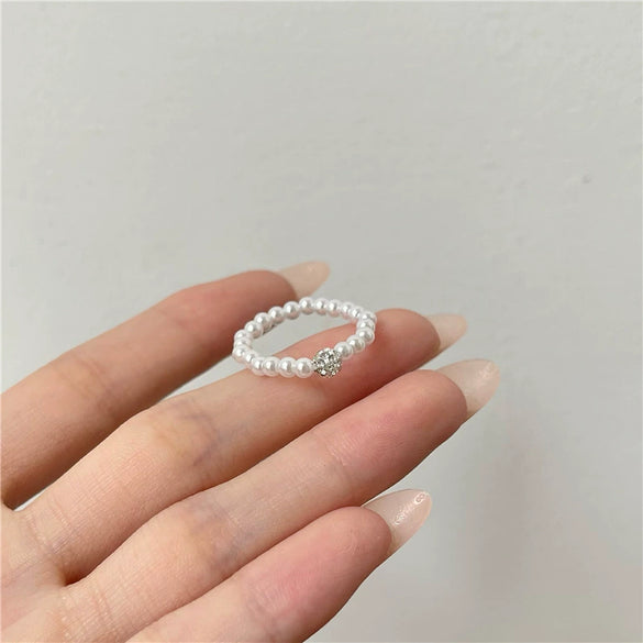 Vintage Light Luxury Niche Pearl Acrylic Ring Women's Cold Style Geometric Finger Ring