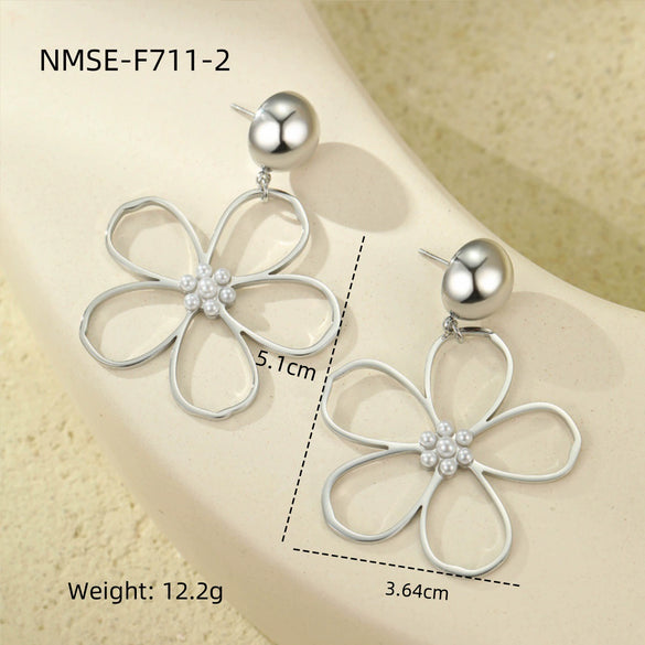 Vintage Stainless Steel And 18K Earrings With Hollow Flower Pearl Pendant And Electroplating Treatment
