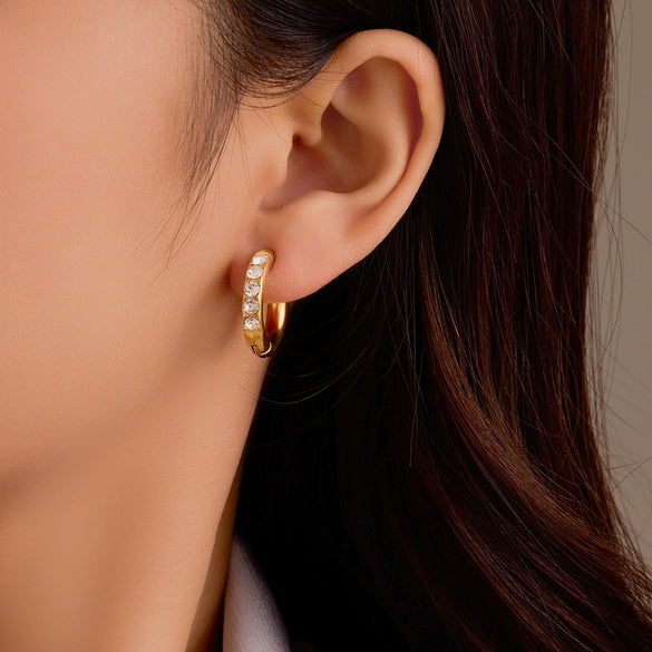 Vintage Stainless Steel Earrings Inlaid With Zircons Electroplated 18K Gold