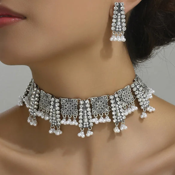 Vintage Style Geometric Alloy Rhinestones Women'S Jewelry Set