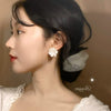 Vintage White Flower Stud Earrings For Women Handmade Resin Plastic Floral Earrings With Silver Needle Elegant Fairy Style