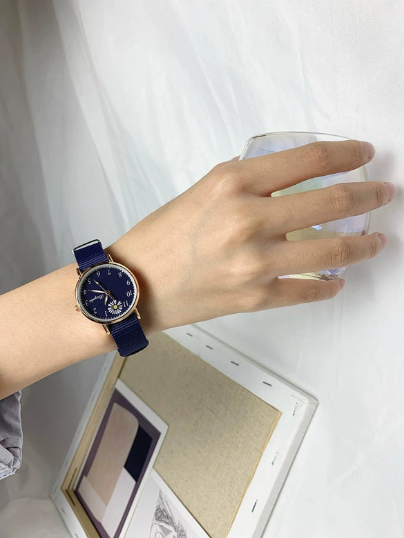 Watch Canvas Alloy Green Daisy Pattern Leisure Style
