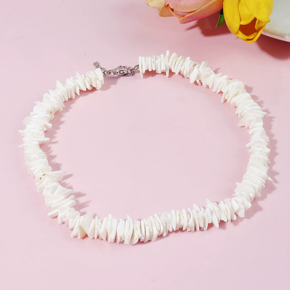 White Irregular Shell Beaded Puka Necklace Minimalist Geometric Electroplated Regular Chain Pendant Necklace For Women And Men