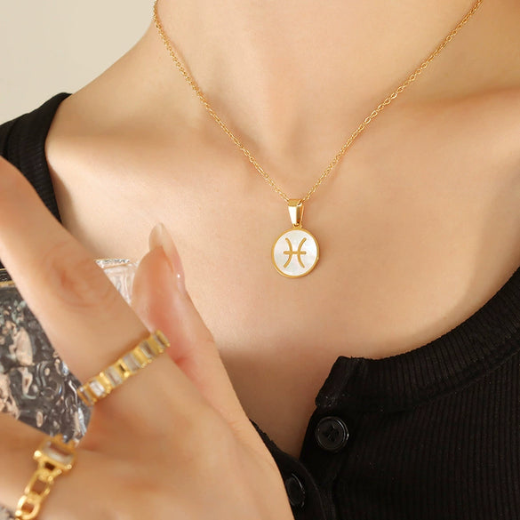 Wholesale Accessories Constellation Necklace With White Sea Shell Pendant Titanium Steel Clavicle Chain Geometric Design 18K Real Gold Plated