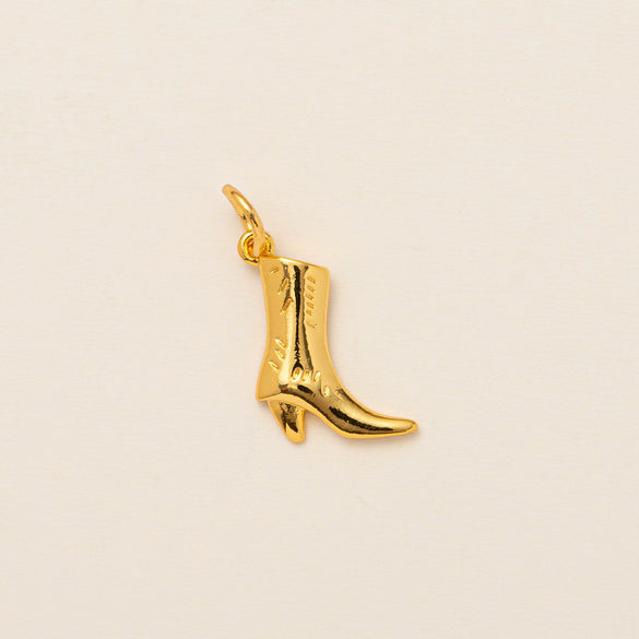 Wholesale Accessories Copper Pendant With Smiley Boots Love Shape Electroplated Real Gold Fashion Trend