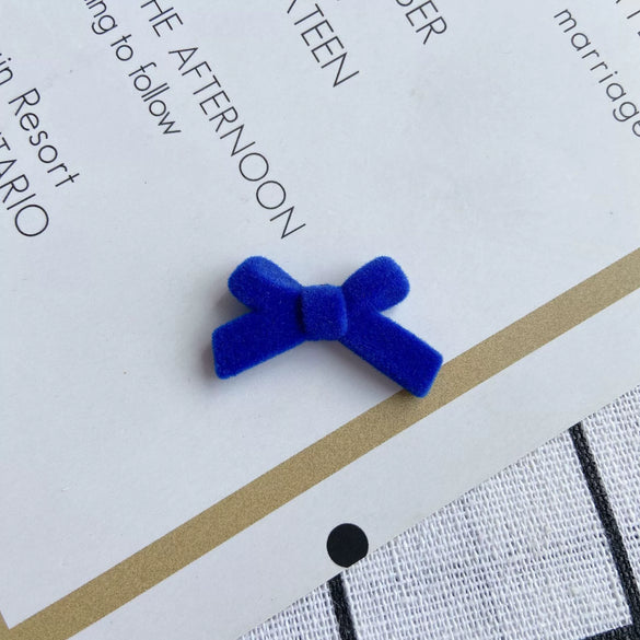 Wholesale Accessories Flocking Velvet Bow Pendant Retro Sweet Style