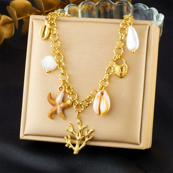 Wholesale Accessories Stainless Steel Women's Necklace With Leaf Pattern And Electroplating In Retro Ocean Resort Style