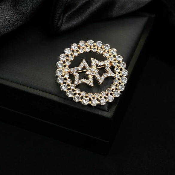 Wholesale Accessories Women's Style Light Luxury Diamondencrusted Star Shape Zinc Alloy Brooch With Electroplating