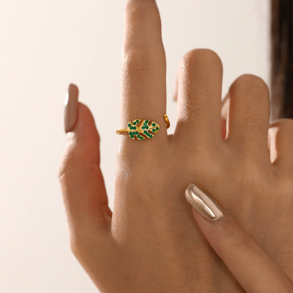 Wholesale Adjustable Green Diamond Flower Pattern Electroplated Stainless Steel Ring For Women