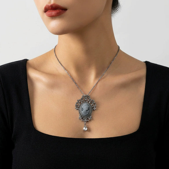 Wholesale Adult Women Light Luxury Geometric Cartoon Characters Alloy Electroplated Pendant Necklace And Brooch