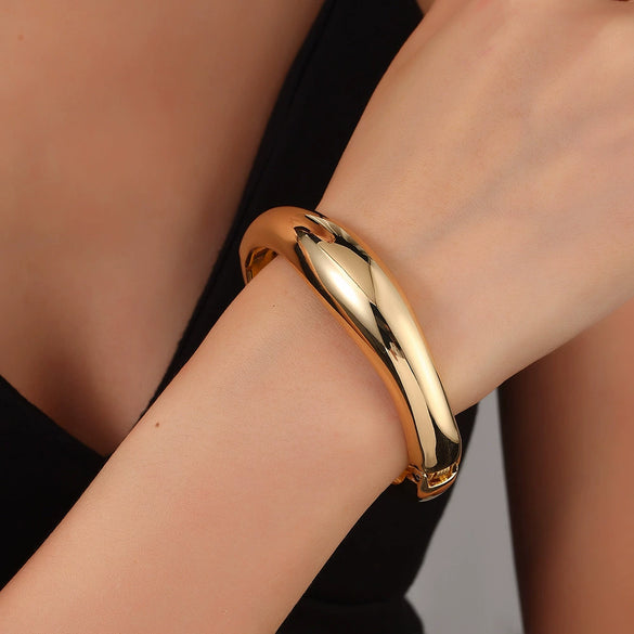 Wholesale Allmatch Open Alloy Bracelet Geometric Style Electroplated Unisex