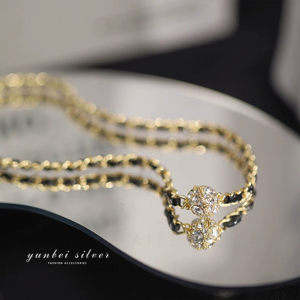 Wholesale Alloy And Leather Clavicle Chain With Rhinestone Pendant Retro Elegant Style Geometric Pattern Diamond Design