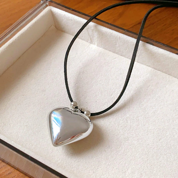 Wholesale Alloy And Resin Heart And Geometric Style Necklace Set With Diamonds For Women