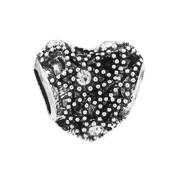 Wholesale Alloy Beaded Heart Shaped Hollow Necklace With Totem Pattern And Electroplating Treatment