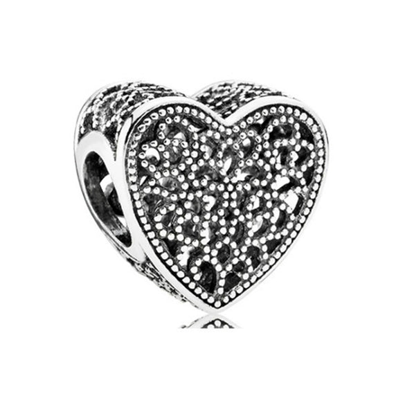 Wholesale Alloy Beaded Heart Shaped Hollow Necklace With Totem Pattern And Electroplating Treatment