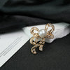 Wholesale Alloy Brooch With Bow Shape Electroplated And Diamondencrusted