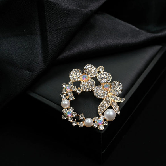 Wholesale Alloy Brooch With Flower And Bow Pattern Electroplated For Women