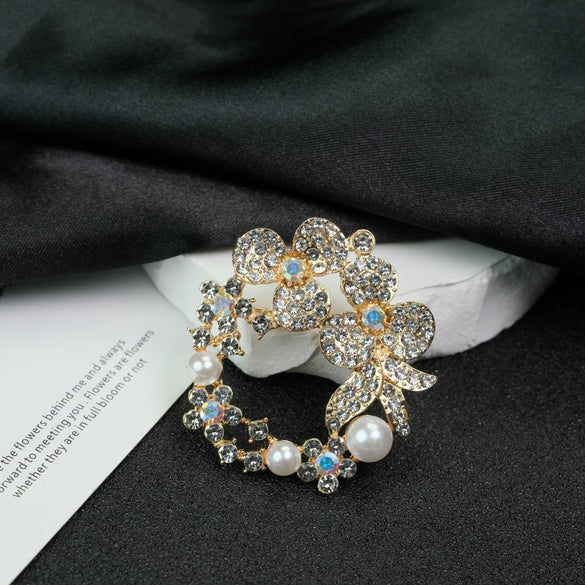 Wholesale Alloy Brooch With Flower And Bow Pattern Electroplated For Women