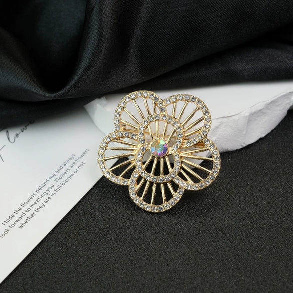 Wholesale Alloy Brooch Women's Light Luxury Diamondinlaid Flower Electroplated Clothing Accessories
