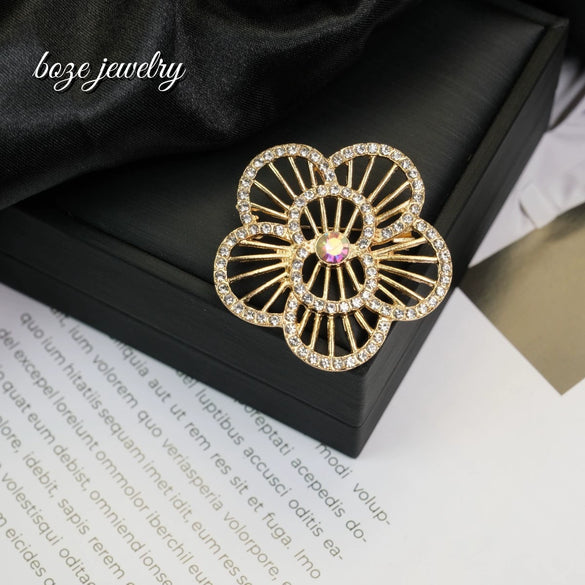 Wholesale Alloy Brooch Women's Light Luxury Diamondinlaid Flower Electroplated Clothing Accessories
