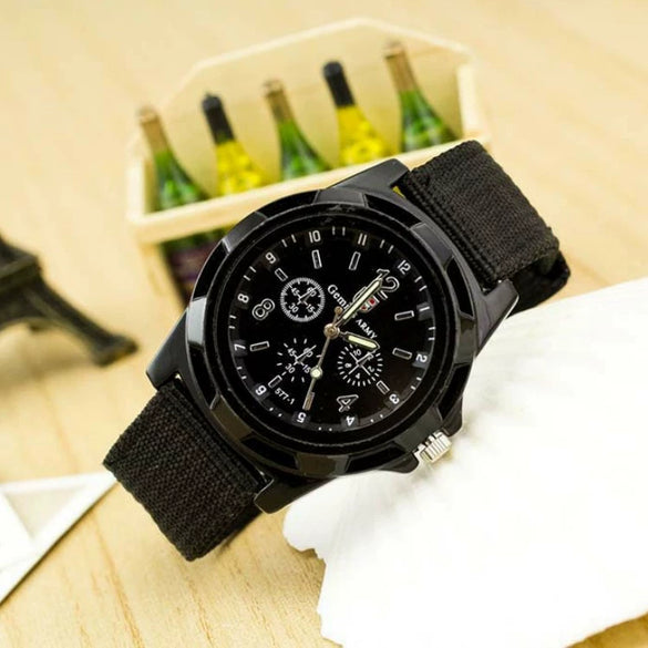 Wholesale Alloy Case Nylon Woven Strap Men's Quartz Watch Round Dial Luminous Pointer Casual Sports Style