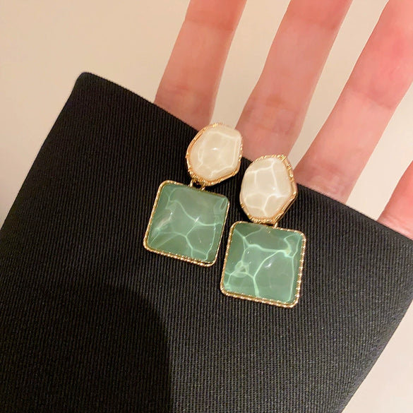Wholesale Alloy Crystal Earrings With Diamondencrusted Geometric Pattern And Electroplating For Women