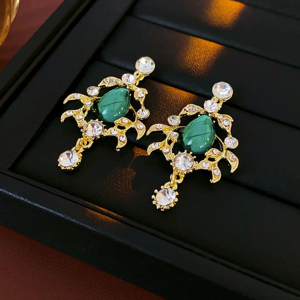 Wholesale Alloy Crystal Earrings With Diamondencrusted Geometric Pattern And Electroplating For Women