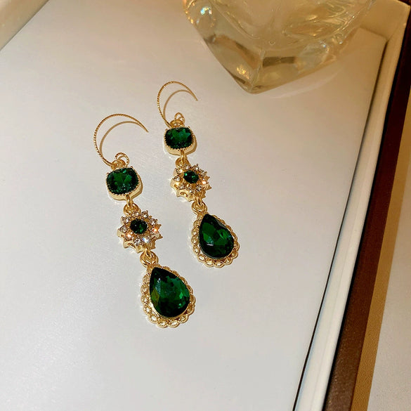 Wholesale Alloy Crystal Earrings With Diamondencrusted Geometric Pattern And Electroplating For Women