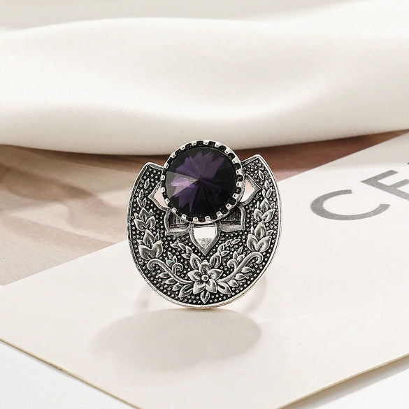 Wholesale Alloy Crystal Ring With Carved Flower And Geometric Pattern For Women