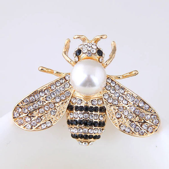 Wholesale Alloy Diamondencrusted Insectshaped Women's Brooch