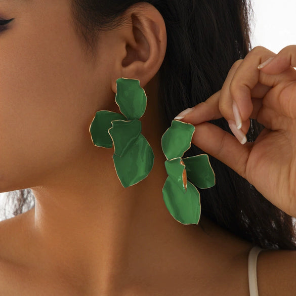 Wholesale Alloy Dripping Oil Flower Pattern Exaggerated Women's Earrings Sweet Style