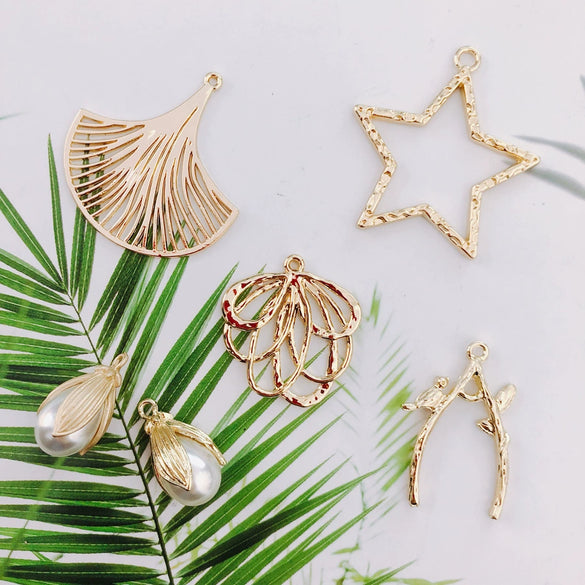 Wholesale Alloy Electroplated Fashion Geometric Jewelry Accessories Earrings Pendant