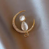 Wholesale Alloy Electroplated Minimalist Flower Shaped Women's Moon Kitten Brooch As Bag Accessory