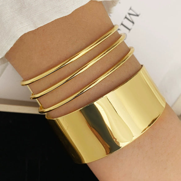 Wholesale Alloy Exaggerated Geometric Multilayer Electroplated Bracelet For Women