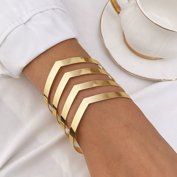 Wholesale Alloy Exaggerated Geometric Multilayer Electroplated Bracelet For Women