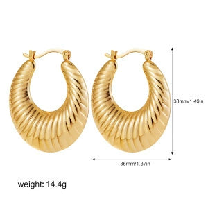 Wholesale Alloy Fashion Geometric And Heart Shape Electroplated Earrings