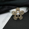 Wholesale Alloy Floral Brooch With Rhinestones And Pearls Electroplated For Women And Unisex