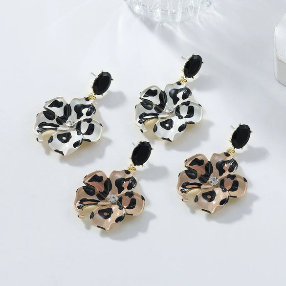 Wholesale Alloy Flower And Leopard Fashion Pendant Earrings For Ladies With Electroplating Treatment