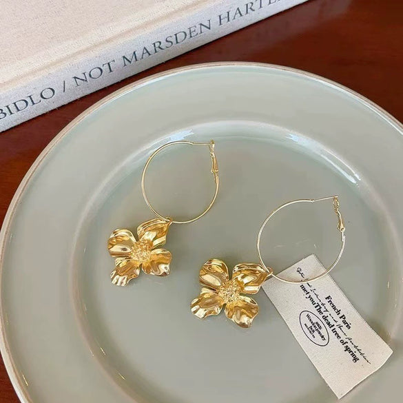 Wholesale Alloy Flower Electroplated Exaggerated Light Luxury Women's Earrings