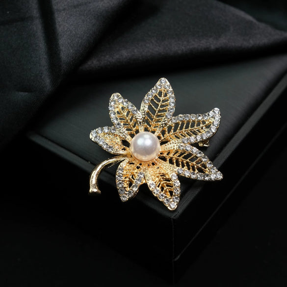Wholesale Alloy Flower Leaves Electroplated Brooch Clothing Accessories For Women And Unisex