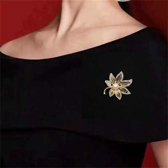 Wholesale Alloy Flower Leaves Electroplated Brooch Clothing Accessories For Women And Unisex
