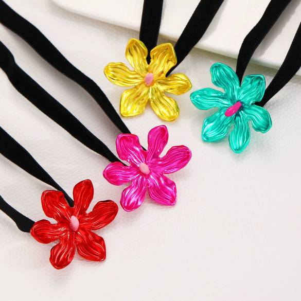 Wholesale Alloy Flower Pendant Necklace With Colorful Cotton Rope And Electroplating For Women