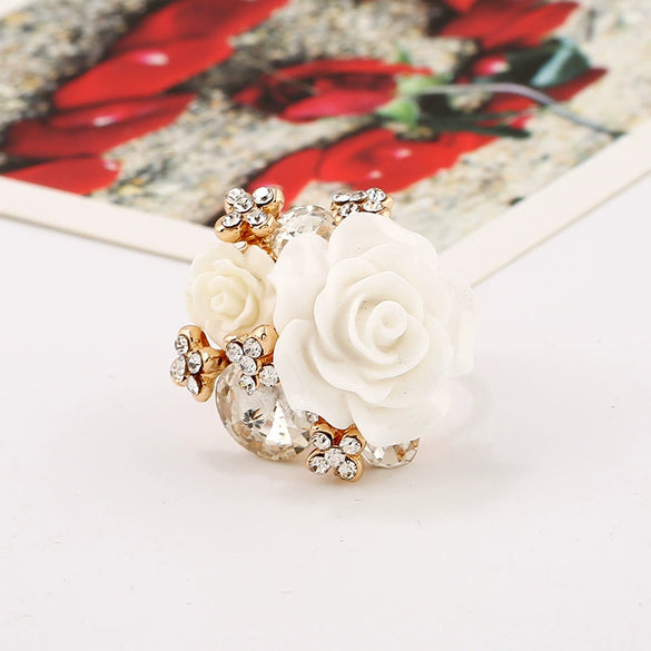 Wholesale Alloy Flower Resin Ring With Diamond Design