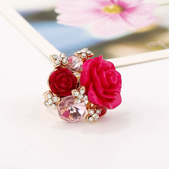 Wholesale Alloy Flower Resin Ring With Diamond Design